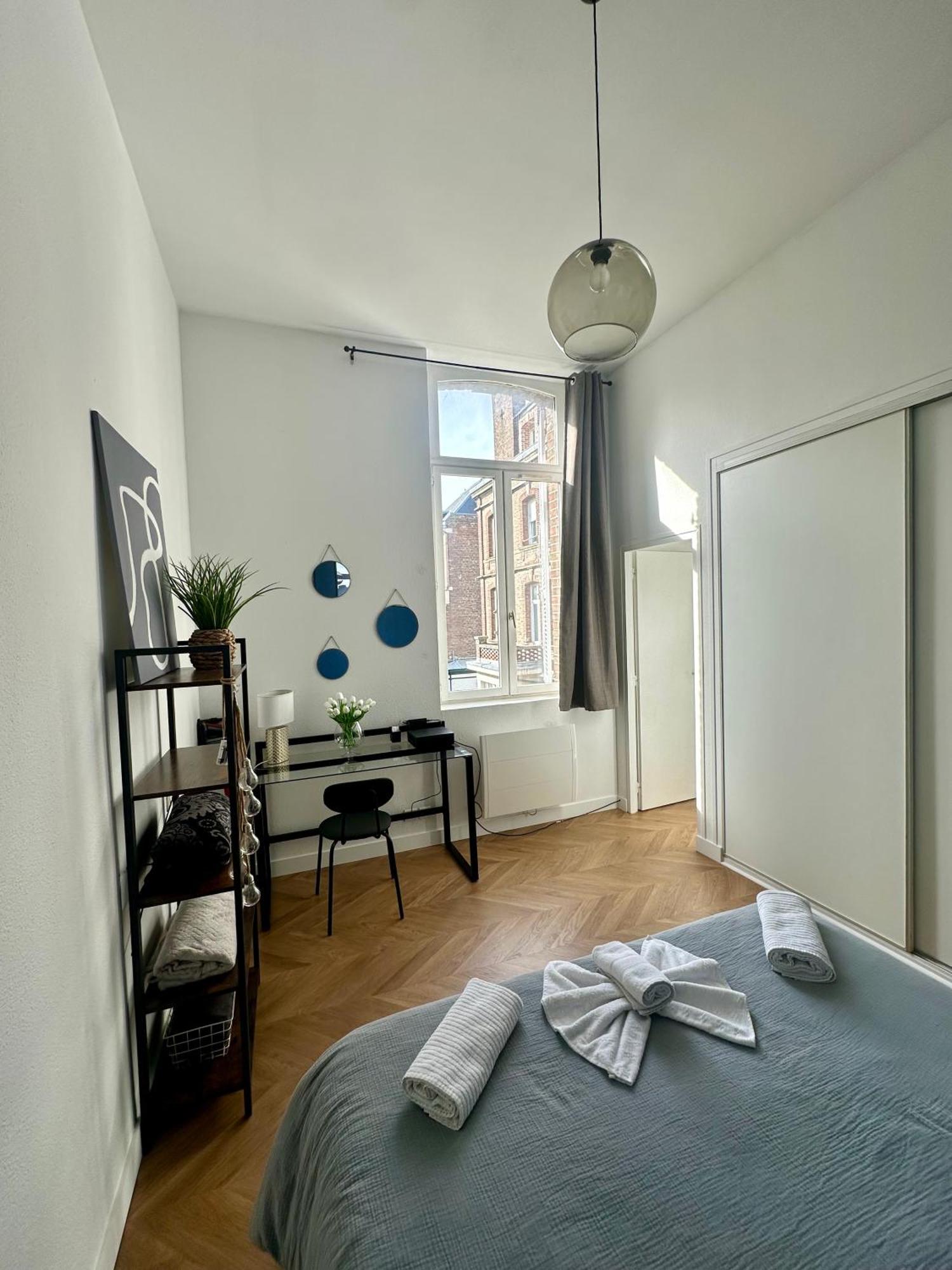 Spacieux Appt Haussmannien Parking Prive Amiens Exterior foto